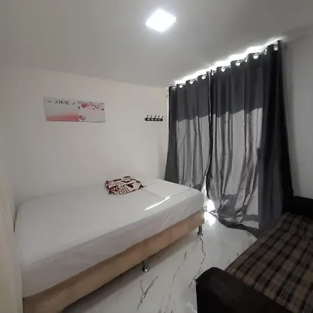 lindo apartamento com toda infraestrutura e muito proximo a praia-3